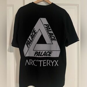 Palace Arc’teryx T-shirt black